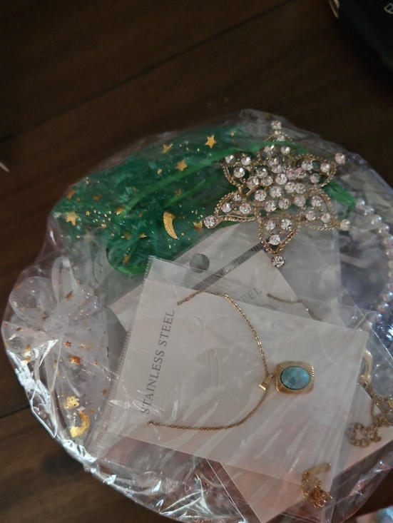 Jewelry - Hummingbird Jewelry Jar